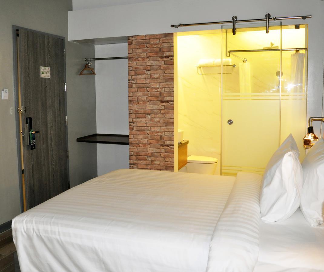 Gq Plaza Hotel Kalibo Kültér fotó